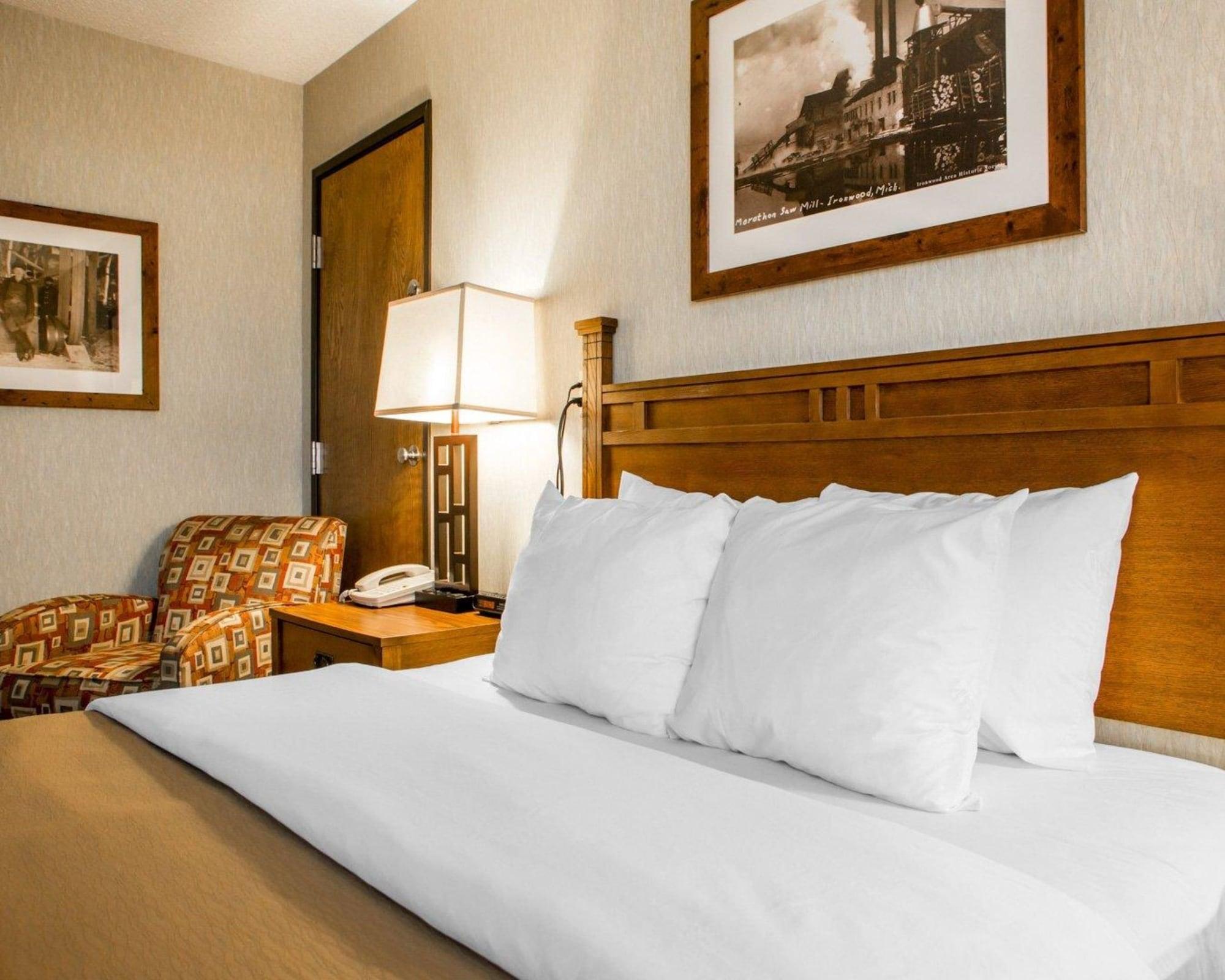 Quality Inn Ironwood Exterior photo